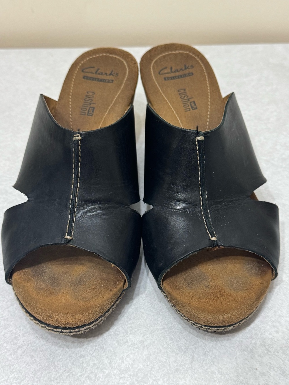 Clarks Black Leather Open-Toe Mule Slides sandal